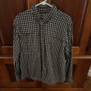 Large Flannel Size Large Green/black/brown plaid